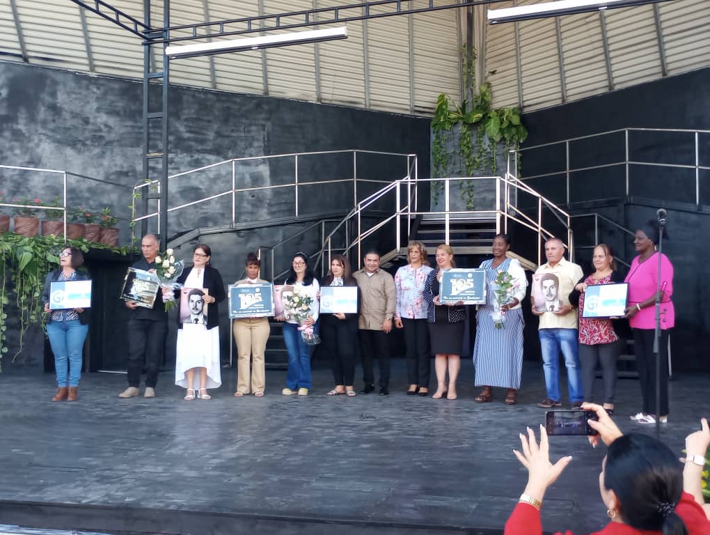 Provincia más integral del sector del #Comercio fue reconocida Villa Clara y destacadas #PinardelRío, Matanzas y Cienfuegos,en el acto central desarrollado hoy día de los trabajadores del sector del #Comercio