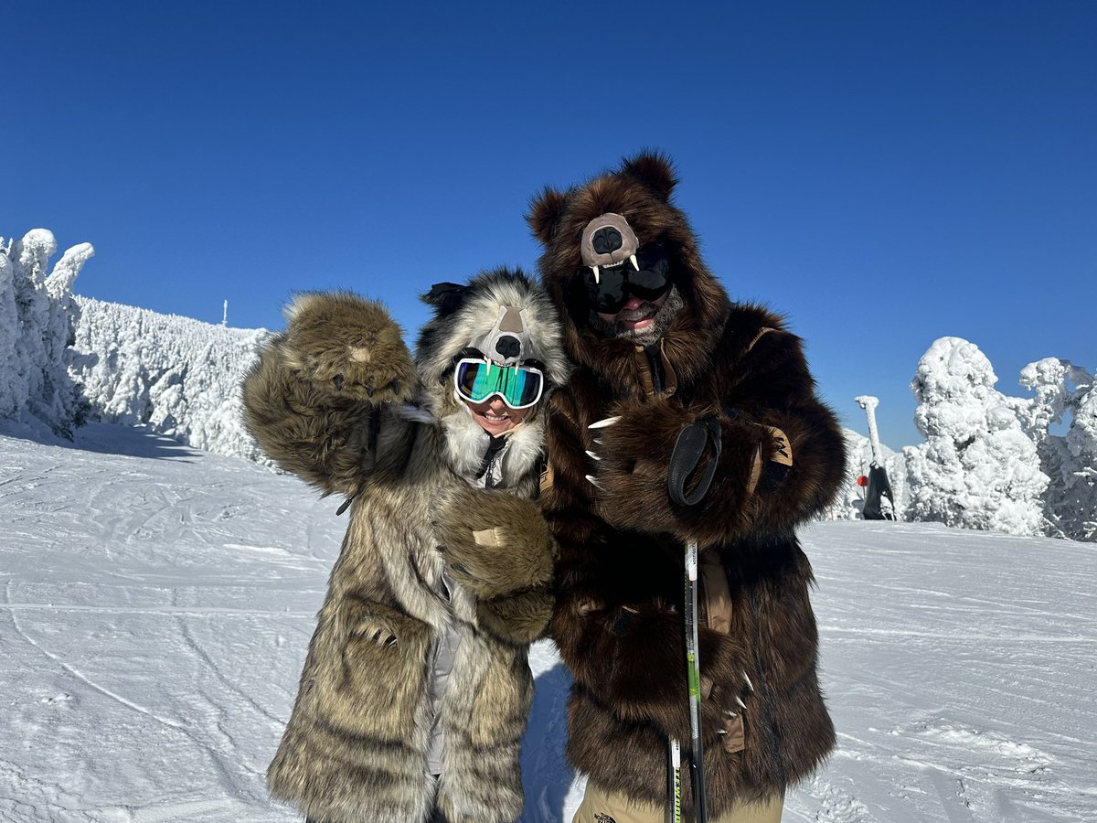 Hanse184's tweet photo. #wildcoat #stowemt #skivermont

@Wildcoatco @StoweMtResort https://t.co/lkKRXxMW90