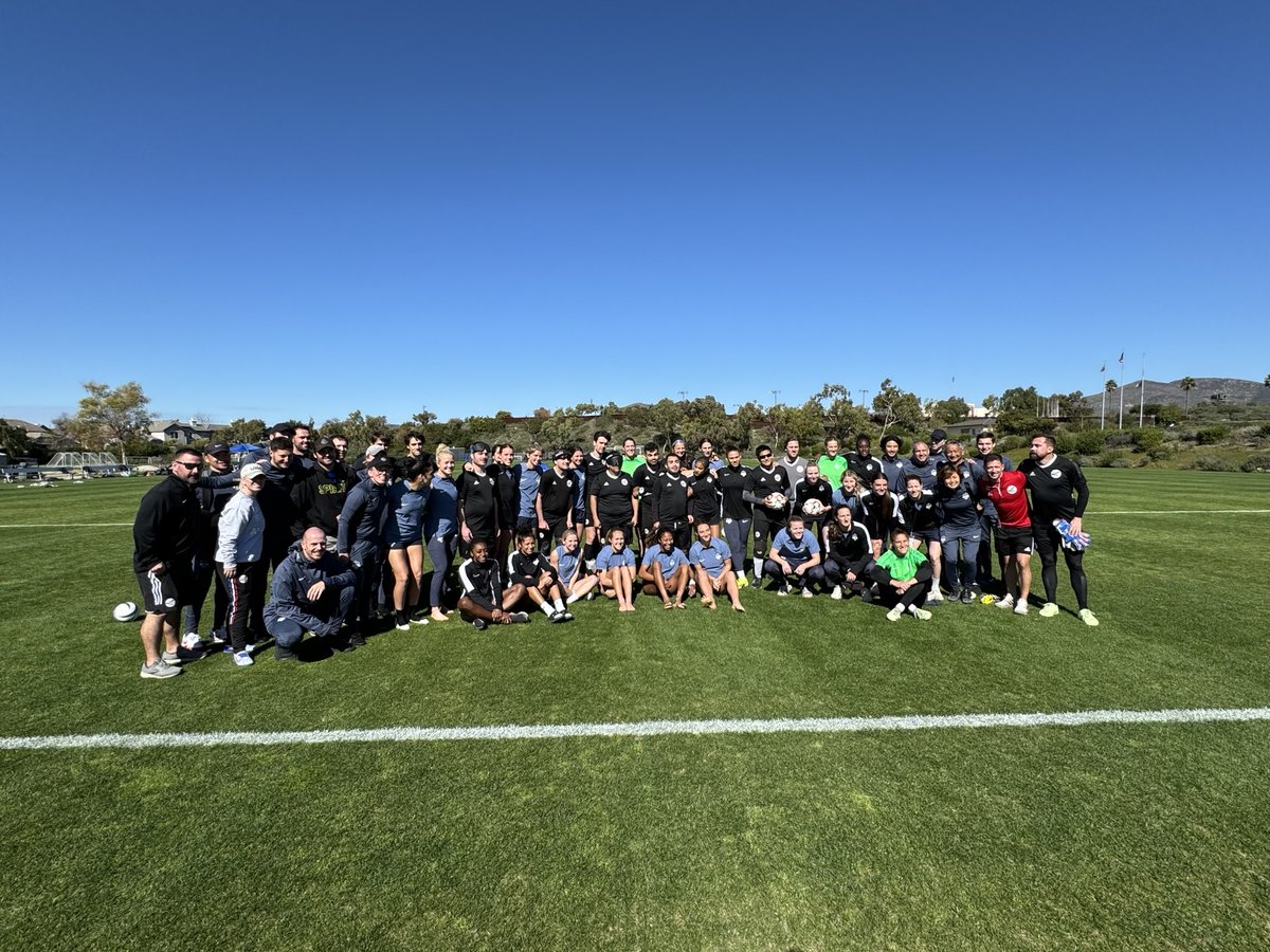 On the third day of the @usablindsoccer Team camp in Southern California, the @WashSpirit got a chance to try blind soccer and get to know members of our team. What a fantastic day...and look at that California sunshine! 📷📷 #usablindsoccer #soccer #paralympics @USWNT