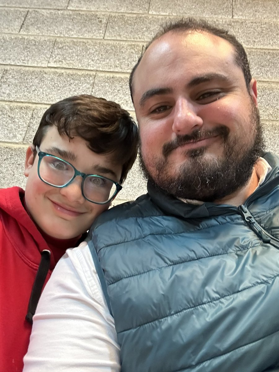 Hoy hemos comenzado los ensayos en el Misterio de mi hermandad <a href="/borriquita_lora/">Hermandad de la Borriquita</a> . Y como siempre, mi Juan José a mi vera, otro año más. Un niño muy especial y querido por esta cuadrilla. Que el Señor te siga dando salud para seguir compartiendo tanto bueno. No cambies!