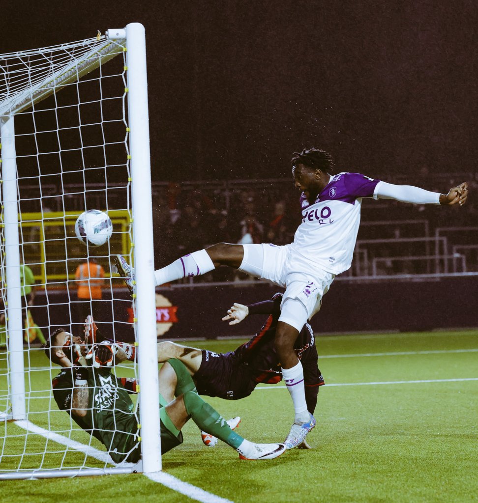 Tim_VE_'s tweet photo. Wat een bewogen wedstrijd... Maar 3 punten en 2 goals van Keita 🫡#LUIBEE #Beerschot https://t.co/ysp08XI1Yj