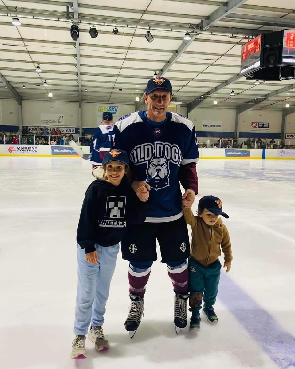 Congrats to the Old Dogs ice hockey team, taking out the challenge cup this weekend! Great to see the guys still have it on the ice! 

#challengecup #icehockey #icehockeyau #olddogs #hockeyboys