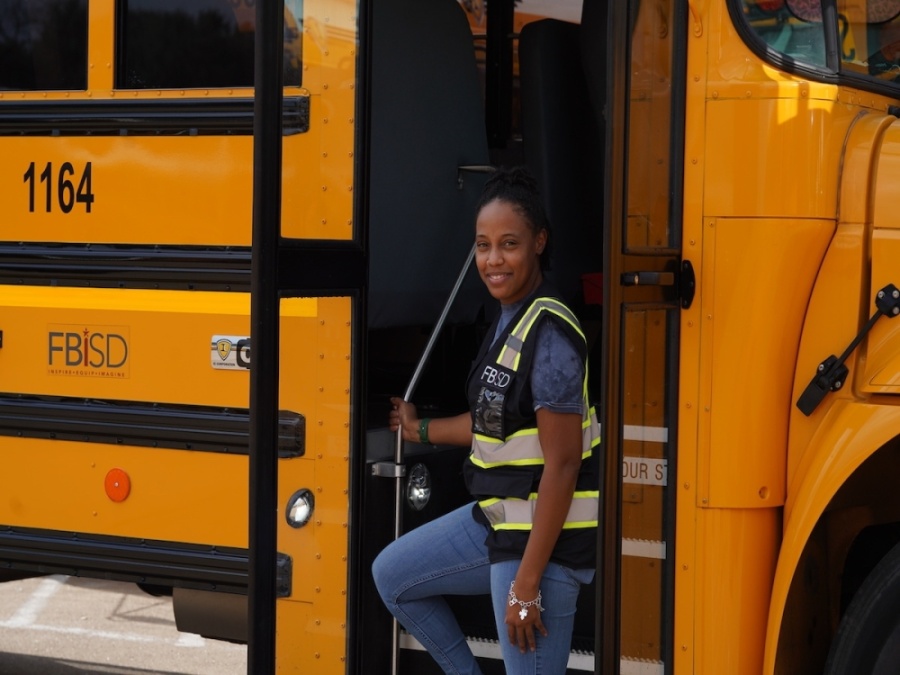 FortBendISD's tweet image. If your child is riding the bus to school tomorrow, consider this: @FortBendISD transports 35,000 students daily, traveling more miles than the circumference of the Earth! It’s a big job. February is Love the Bus month. Take a sec to thank your child's bus driver. #LoveTheBus