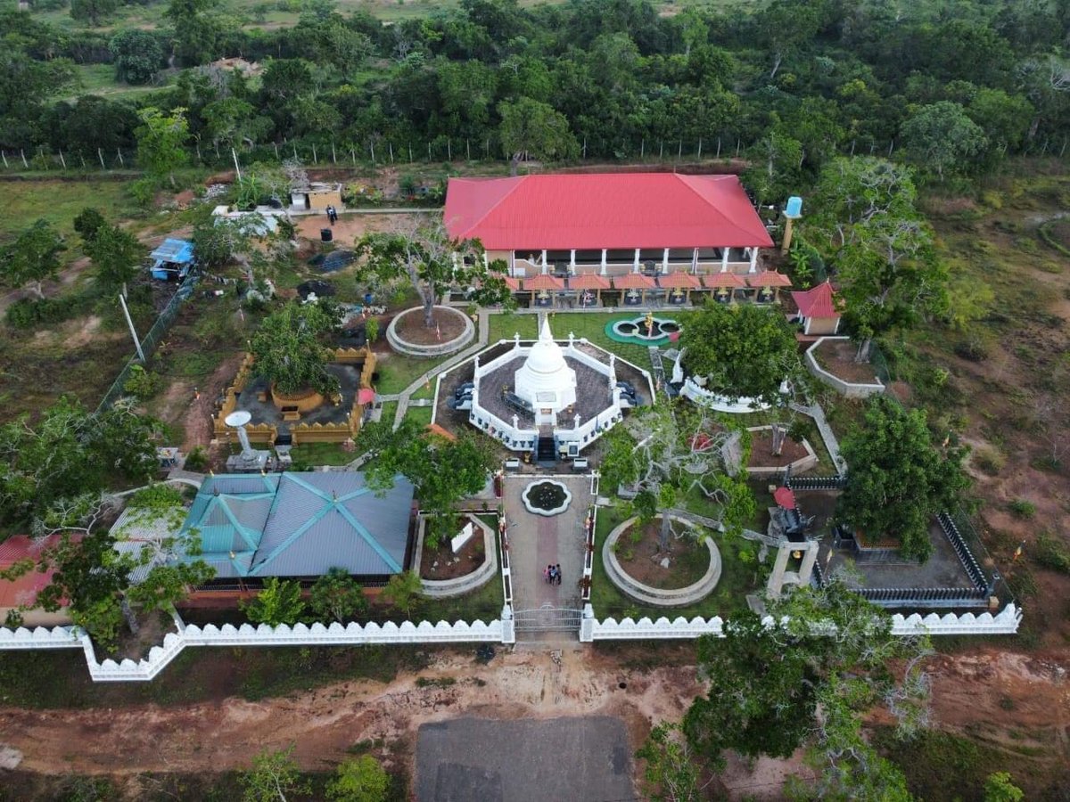 Tamilkingdom1's tweet photo. யாழ் பல்கலைக்கழக கிளிநொச்சி அறிவியல் நகரில் வளாகத்தில் சட்டவிரோதமான ஆக்கிரமிப்பு
#Buddhistization #genocide  @GGPonnambalam @iThamizhi @mrpaluvets @MASumanthiran @ManoGanesan @RW_UNP @ErikSolheim @Tamils_Action @Sugashkanu https://t.co/wZvPqkLzjP