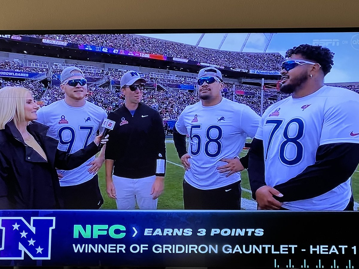 Competitors compete!