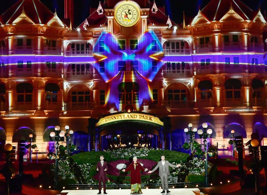 magicdlp_de's tweet photo. Schaut euch mal diese magischen Bilder vom Disneyland Hotel an, bei der Wiedereröffnungsfeier am 03.02.2024 😍😍

#disney #Disneylandparis #magicdlp #disneylandhotel https://t.co/rD7vpa5huD