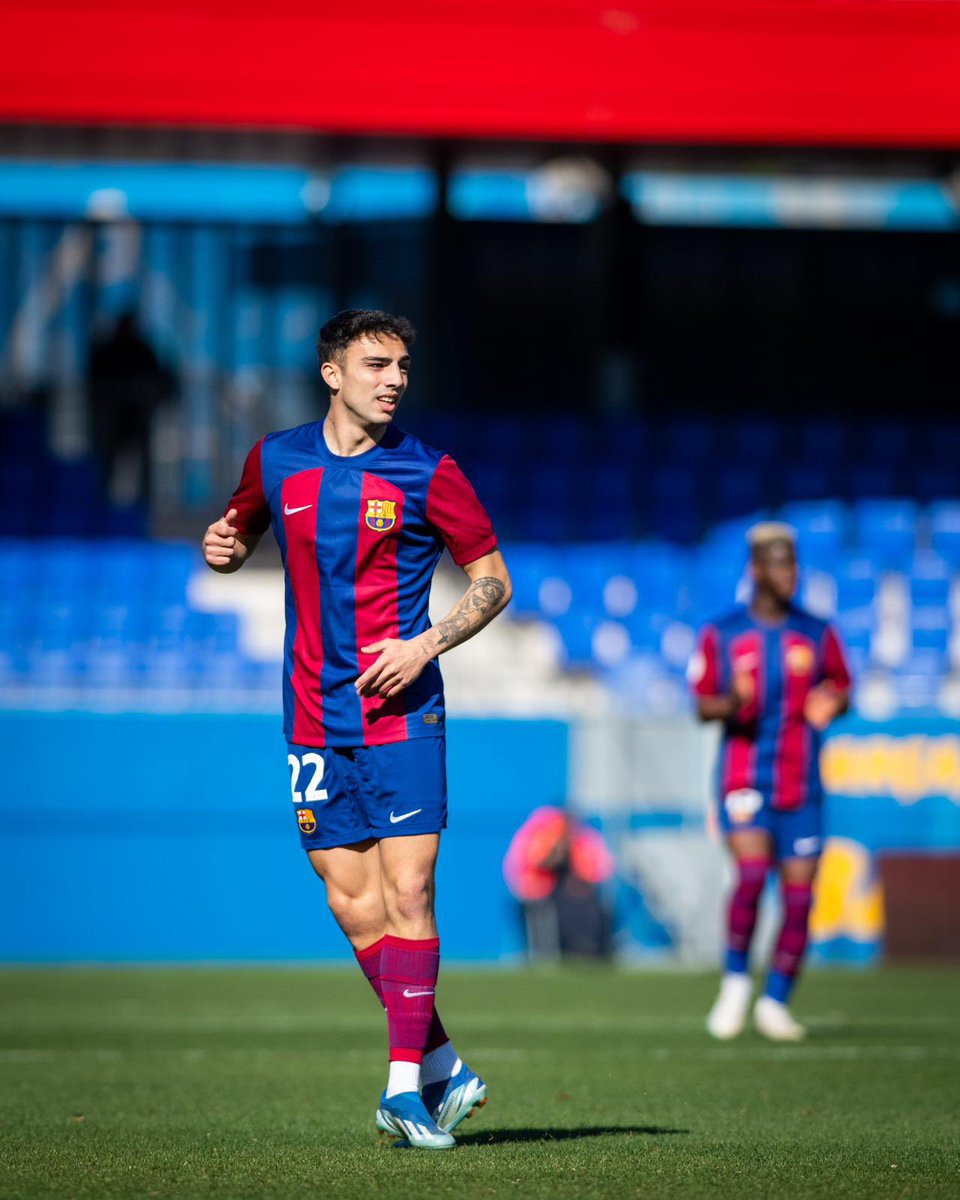 naimgaarcia_'s tweet photo. Work + Team 💙♥️ https://t.co/AvSAiKVRcd