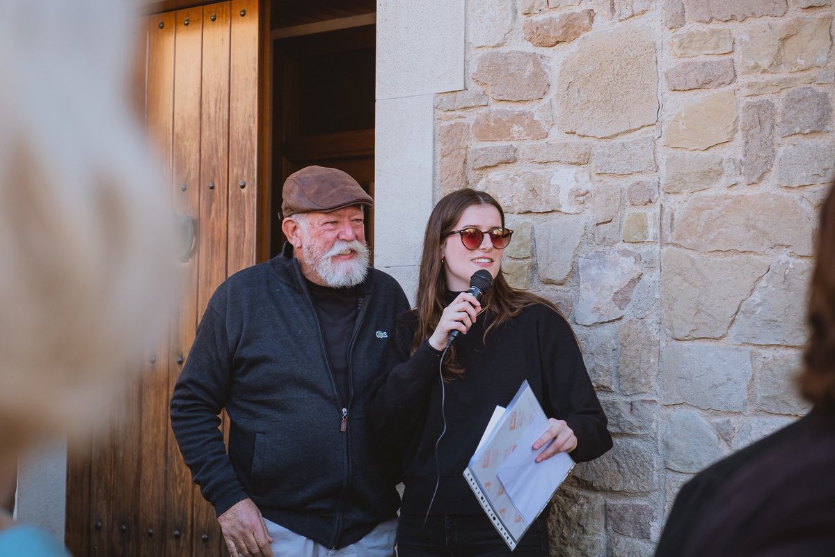 barcons_maria's tweet photo. D��aquest matí amb en Joan fent-la petar a la #Candelera de #Perafita https://t.co/DFKdpA4jOL