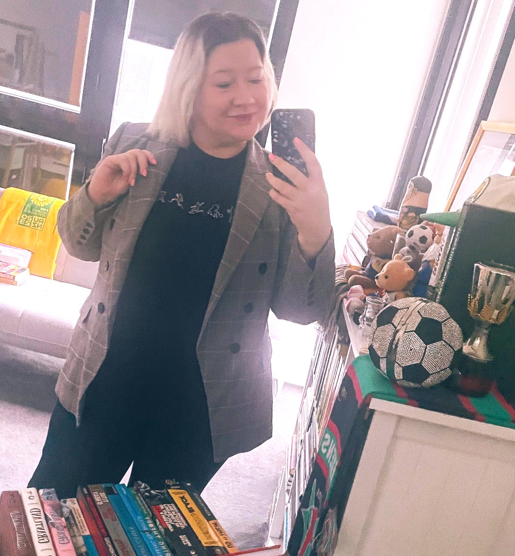 Dr Kasey Symons tweet media