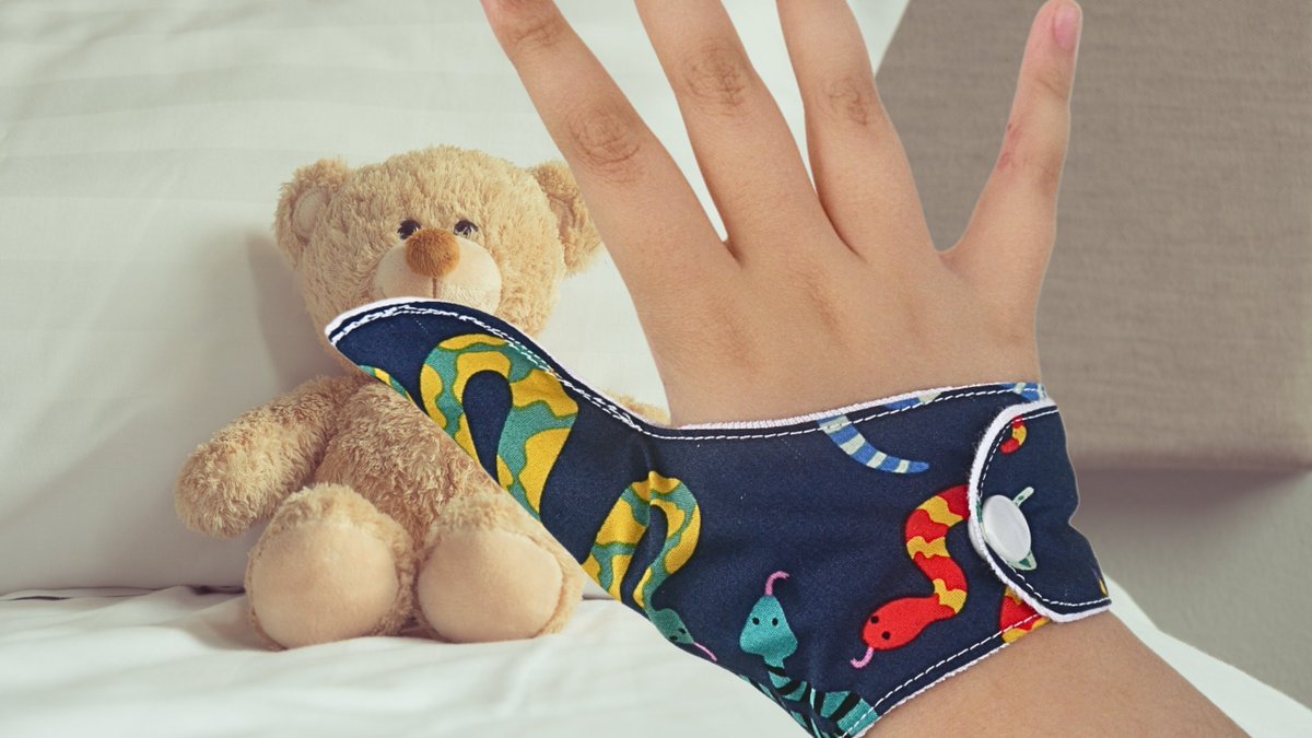 Please measure your child's thumb from the tip to the lowest crease on the wrist, & around the wrist before buying their #ThumbGuard to help stop #ThumbSucking. #firsttmaster #inbizhour #womaninbizhour #EarlyBiz #elevenseshour #CraftBizParty #MHHSBD etsy.com/nz/shop/TheThu…