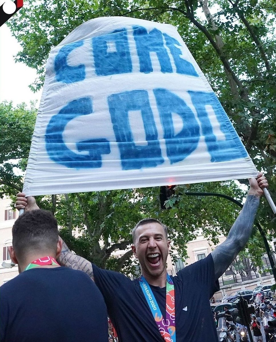 signofmarc's tweet image. 3 PUNTI CON AUTOGOAL MAMMA MIA CHE GODURIA

poi lo scudo se lo vincono questi cessi ma ora fatemi godere