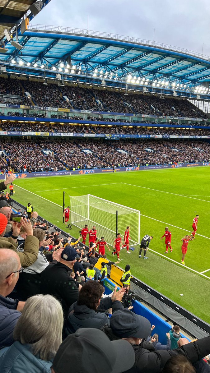 Ciaran__Sheehan's tweet image. Chelsea 2 - 4 Wolves 🐺

First win at Stamford Bridge in my lifetime (‘79) and first double since.. ‘75

Fortunate enough to follow, love our club!

#WWFC #FWAW