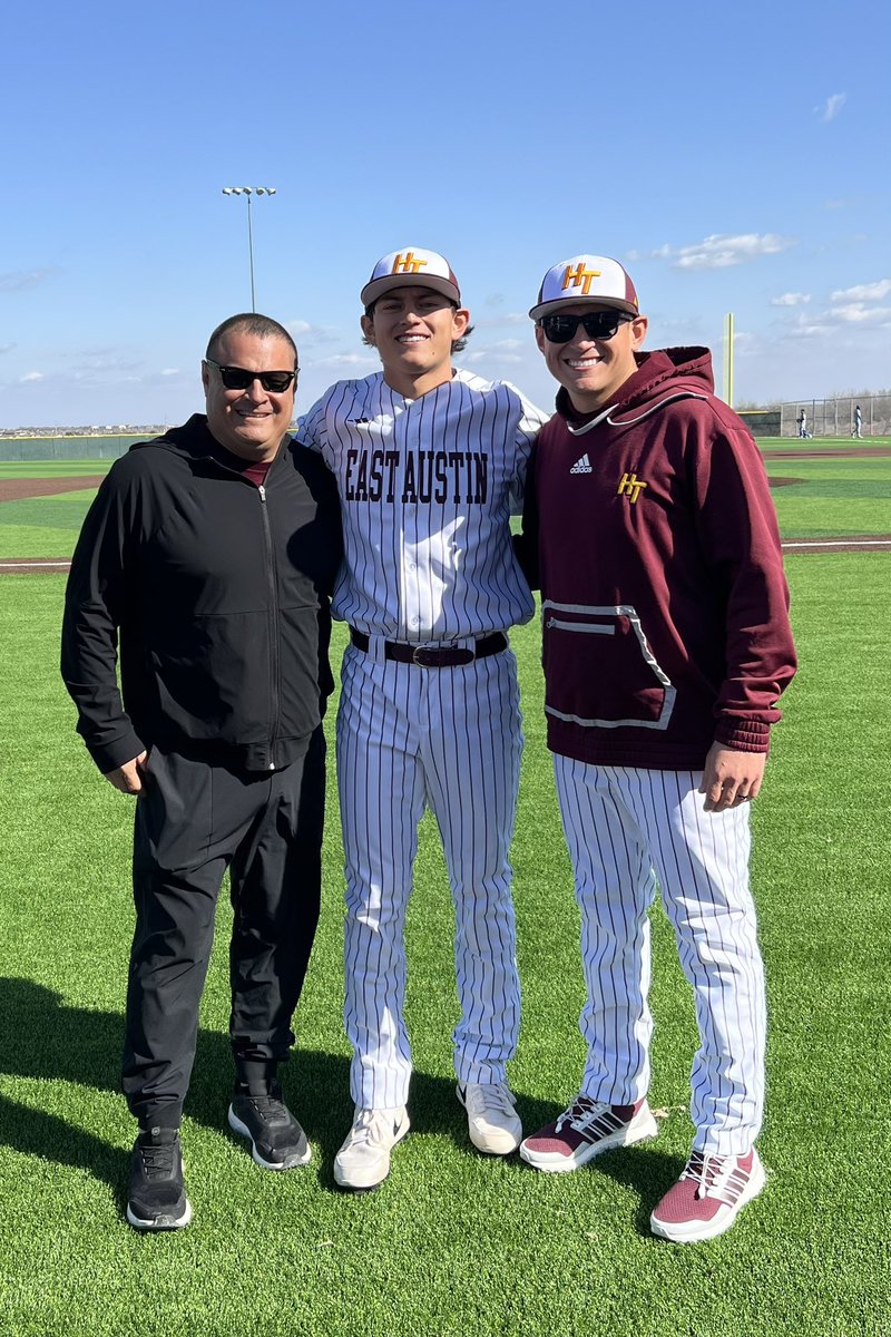 Chris Almendarez tweet media