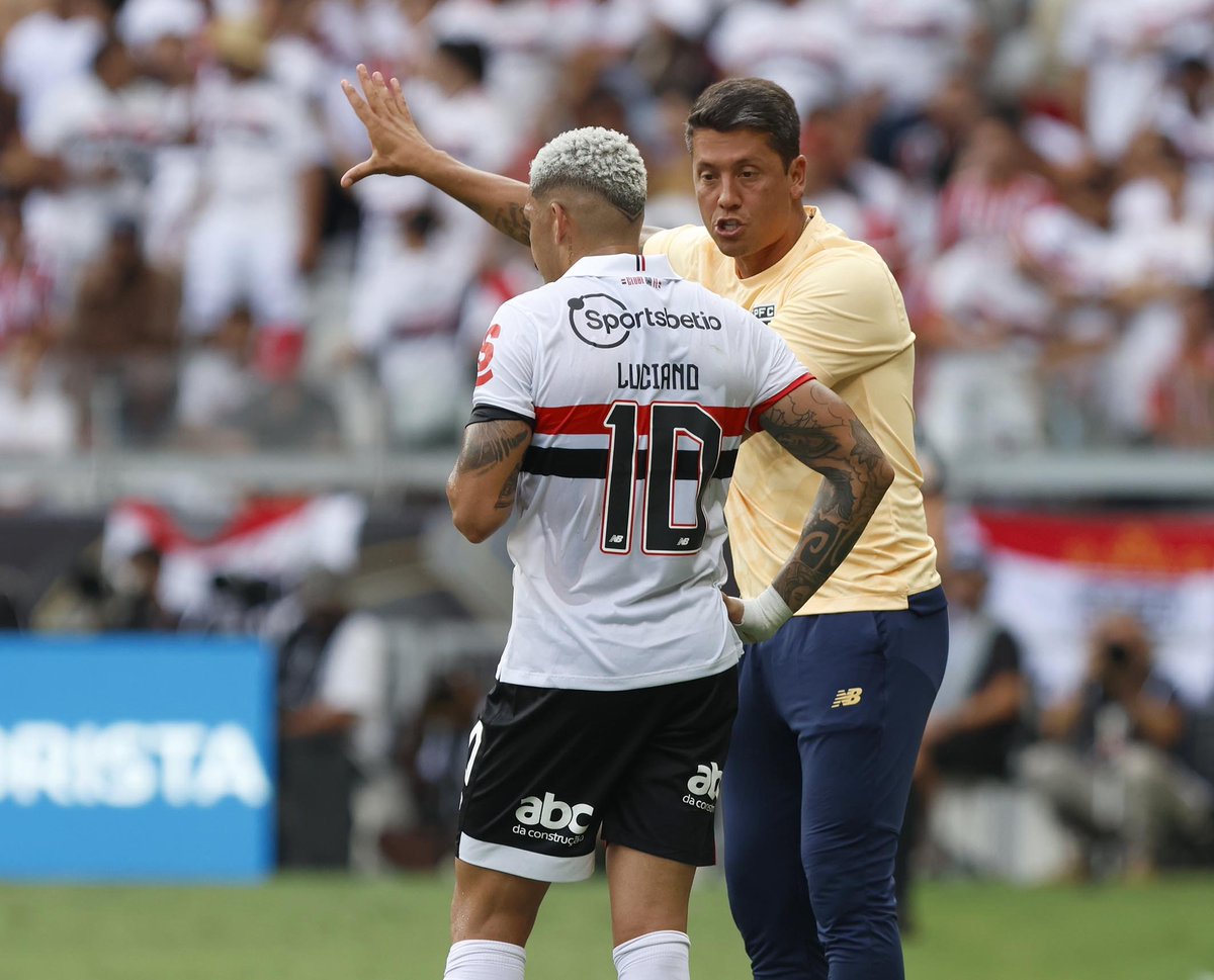 "Não tem Copa do Brasil". Ganhamos.
"Não ganha em Itaquera". Ganhamos.
"Não é campeão de tudo, porque não tem Supercopa". Ganhamos.

O que sobrou para os rivais é falar da FAKE NEWS do Paulistão de 1990. Respeitem o maior clube do país! 🇾🇪