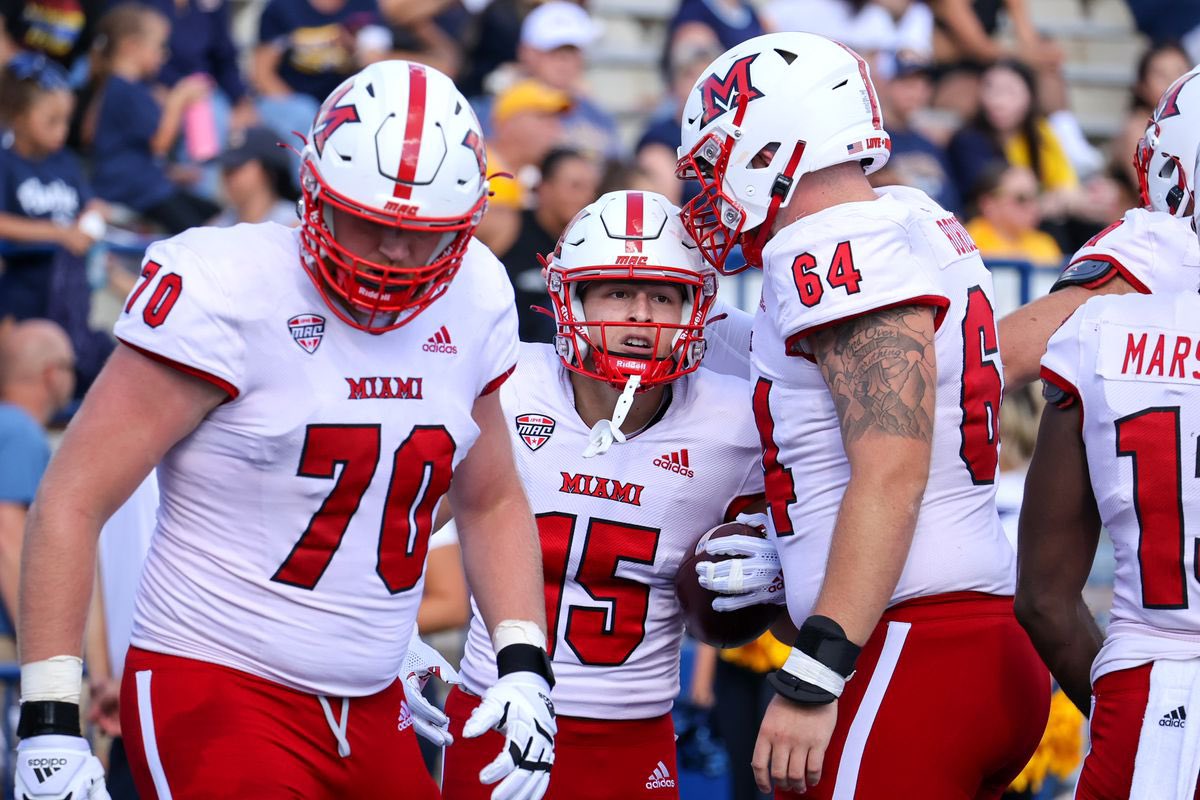 Had a great time meeting @Coachjpatton and @Martin_Miami_HC today. With that being said I’m blessed to be offered by Miami University!! @lemont_football @williehayes47 @C4eliteJ @GPocic @AllenTrieu @LemmingReport