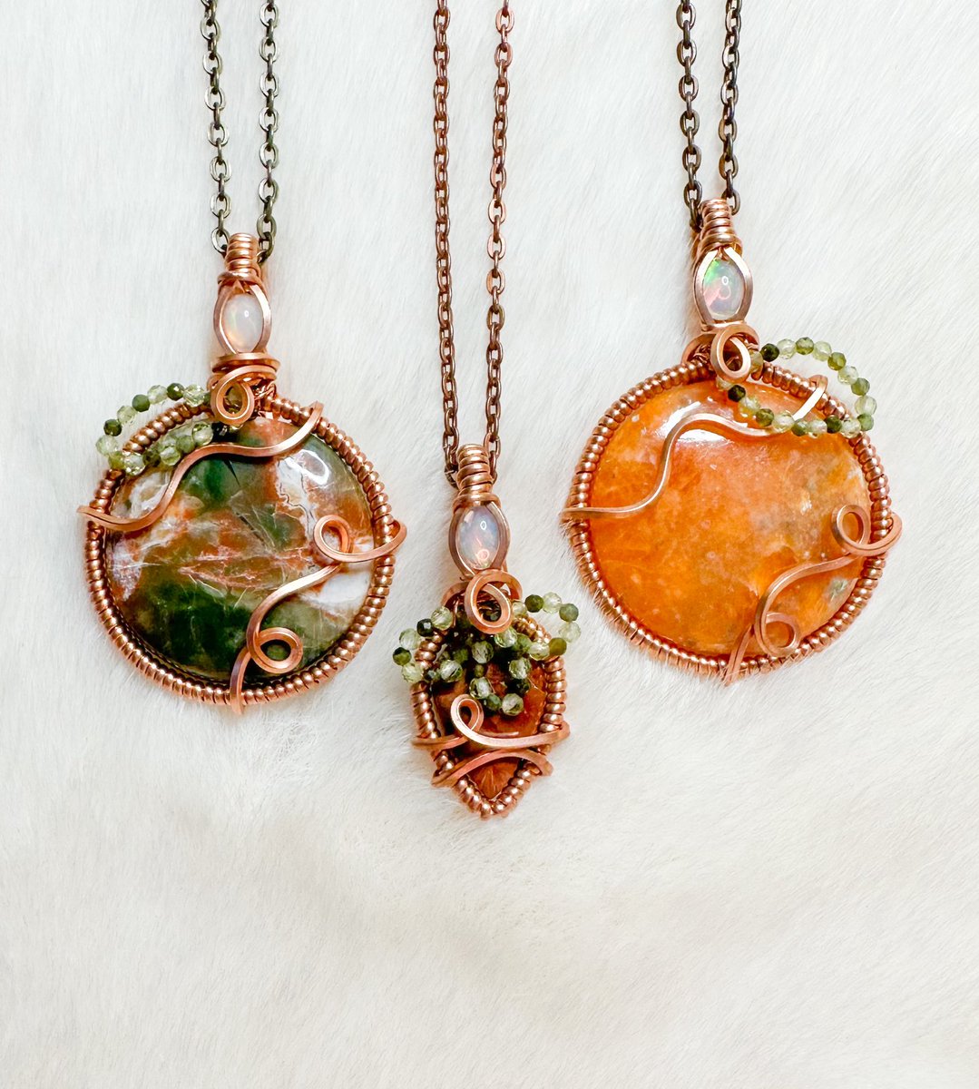 mildhippie's tweet photo. obsessed with the apple, strawberry &amp; orange necklaces i made 🍎🍓🍊 https://t.co/lQhJIsVm0Q