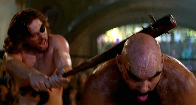 RanesHook's tweet image. The #NoFootballNoProblem Action Movie Marathon takes a bite of the Big Apple with ESCAPE FROM NEW YORK! Who can pull off the dirtiest quarterback sneak ever than the dirtiest player in the entire action game: #KurtRussell as Snake Plissken! youtube.com/watch?v=bqT09A…