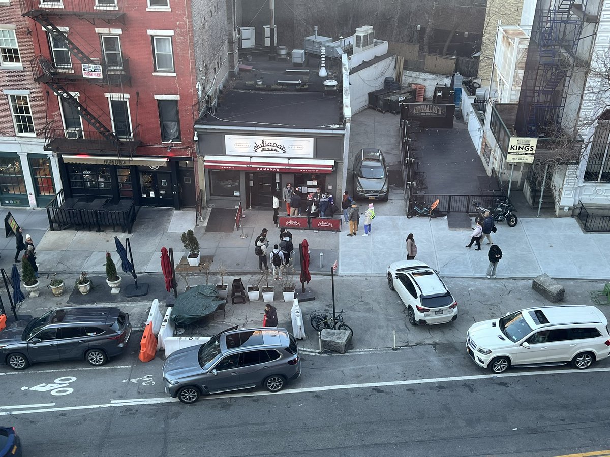 This is the alleged bike lane on Old Fulton Street. @NYCBikeLanes @LincolnRestler