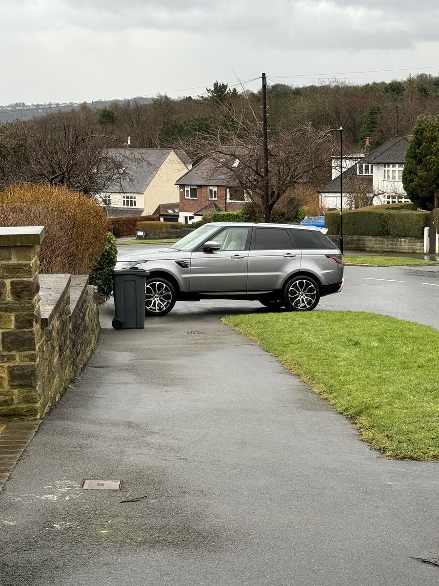 Parking Like A Twat in Sheffield tweet media