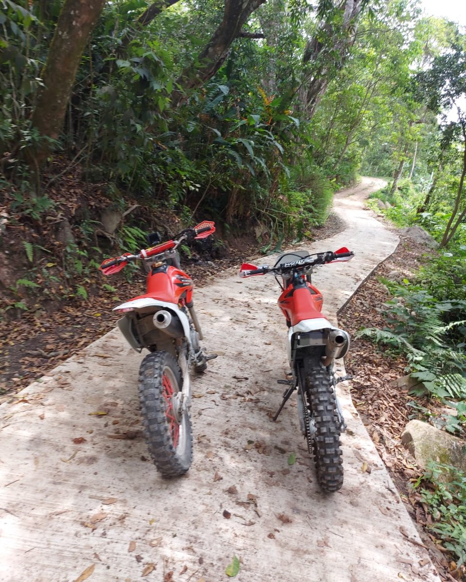 PepeelmagoGT's tweet photo. La vida, o es una aventura o no es nada. "Helen Keller"

#pepeelmagogt #pepexgtx #guatemala #vida #life #aventura #hermano #brother #crf #crf230 #crf230f #honda #mutemath #mutemathtypical #typical https://t.co/VMfMXPESeT