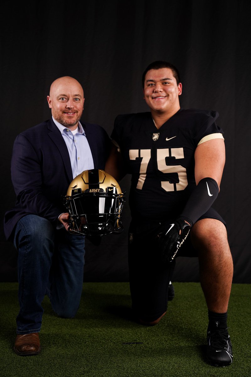 Thank you <a href="/ArmyFB_Recruit/">Army Football Recruiting</a> and <a href="/ArmyWP_Football/">Army Football</a> for the phenomenal Official Visit. The hospitality was unparalleled and so was the experience. I’m looking forward for the future. 
#BEATnavy 🏴‍☠️

<a href="/CoachJeffMonken/">Jeff Monken</a> <a href="/MikeViti/">Mike Viti</a> <a href="/Coach_Worley/">Cody Worley</a> @kamcrodriguez <a href="/kristonguerra/">Kriston Guerra</a> <a href="/Coach_Leake/">Austin Leake</a>