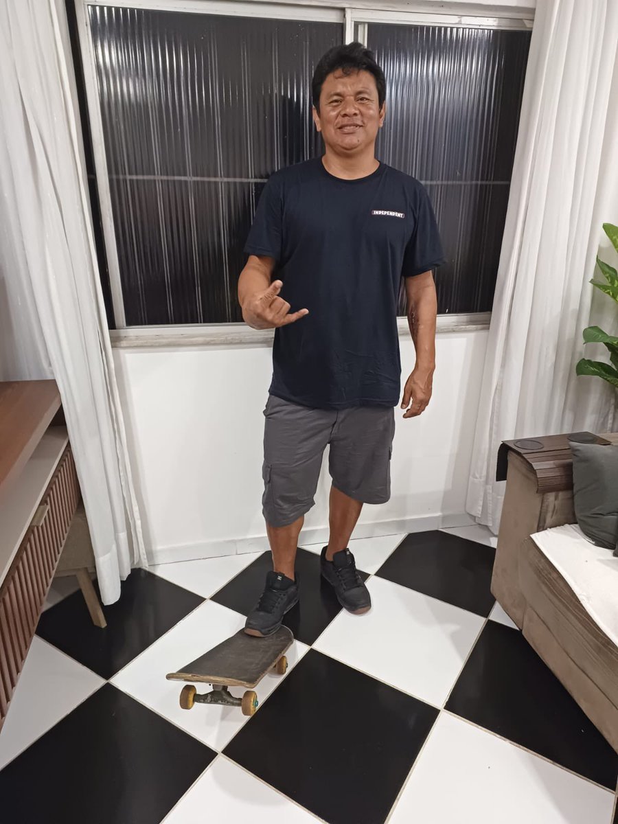 paameireles's tweet photo. 🚨 DESAPARECIDO 🚨 O MEU IRMÃO ESTÁ DESDE SEXTA, 02/02 ÀS 22:52 SEM SE COMUNICAR COM A FAMÍLIA. ELE SAIU PARA TRABALHAR E NÃO VOLTOU. ESTAMOS TODOS PREOCUPADOS. 
POR FAVOR, ME AJUDEM COMPARTILHANDO 😭 SOMOS DO RJ ELE ESTAVA EM BONSUCESSO https://t.co/BzCMjuBWeN