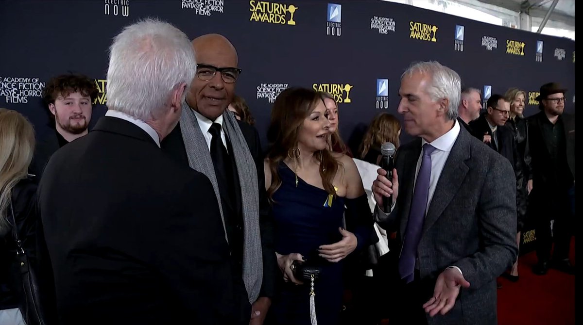 #SaturnAwards #MarinaSirtis #MichaelDorn #BrentSpiner @MovieMantz @electricnowtv So hard for me to get good screenshots