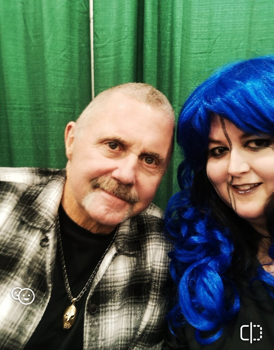 LydiaXTrueblood's tweet image. Yesterday was an incredible day!!! I got to meet legendary actor &amp;amp; stuntman Kane Hodder, at the Michigan Oddities and Horror Fest! He is most well known for playing Jason Vorhees of Friday The 13th and Victor Crowley of Hatchet. His stunt credits are endless #horror #kanehodder