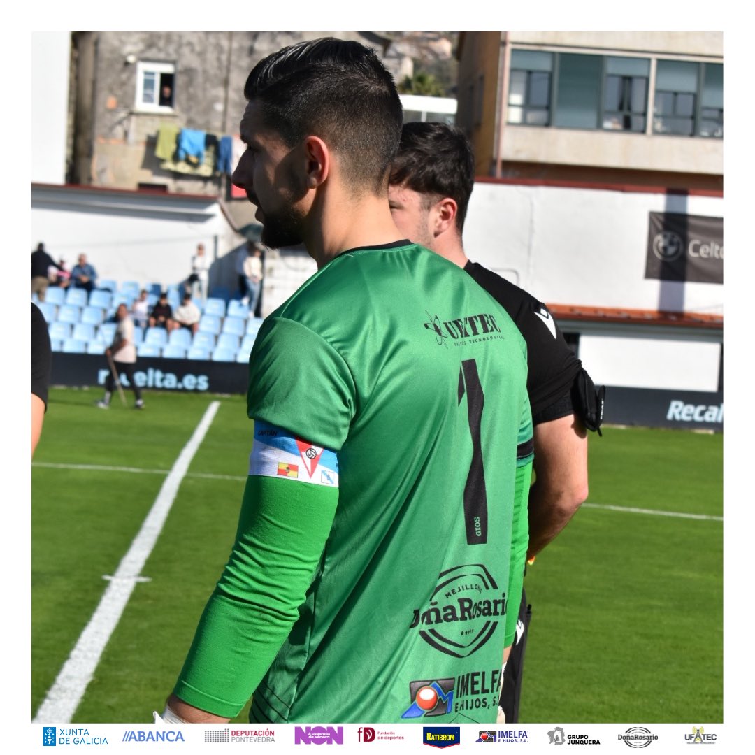 ❤️ Manu Táboas, 150 partidos de arlequinado; 150 partidos no #ArosaSC.

🤍 Parabéns, capitán!

#ForzaArosa