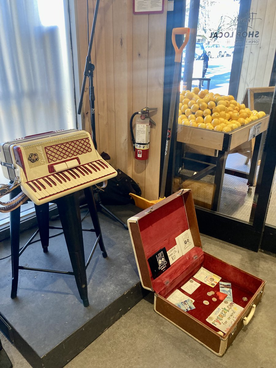 RyanZakMusic's tweet image. Participating in the analogue version of Value4Value music.

I play accordion for 2 hours every Sunday morning at a local grocery store.

Today someone put a chocolate heart in my case 🙂
#V4V #value4value