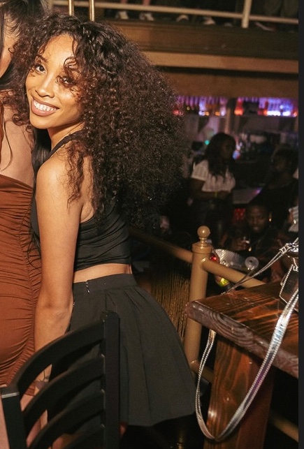 Kiki 🌹 tweet media