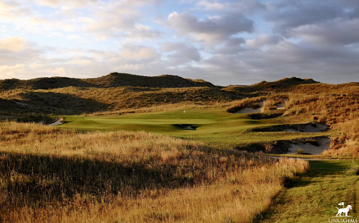 LinksGems's tweet photo. From the sand hills to the chop hills - here’s a few by request from Ballyneal.

A sort of spiritual successor to Sand Hills, Ballyneal was designed by Tom Doak in 2006. It’s one of the finest golf courses built in the U.S. over the past 20 years, and it boasts a killer 12-hole par-3 course to boot.