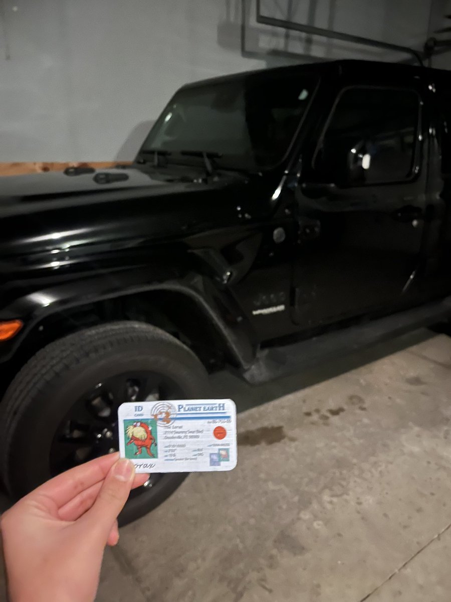 avleenbenipal's tweet photo. Carpooling is a great way to reduce carbon footprint! I carpool with my friends to school and it helps save gas and the planet! #apespop @franklinlorax https://t.co/325eNXbJkK
