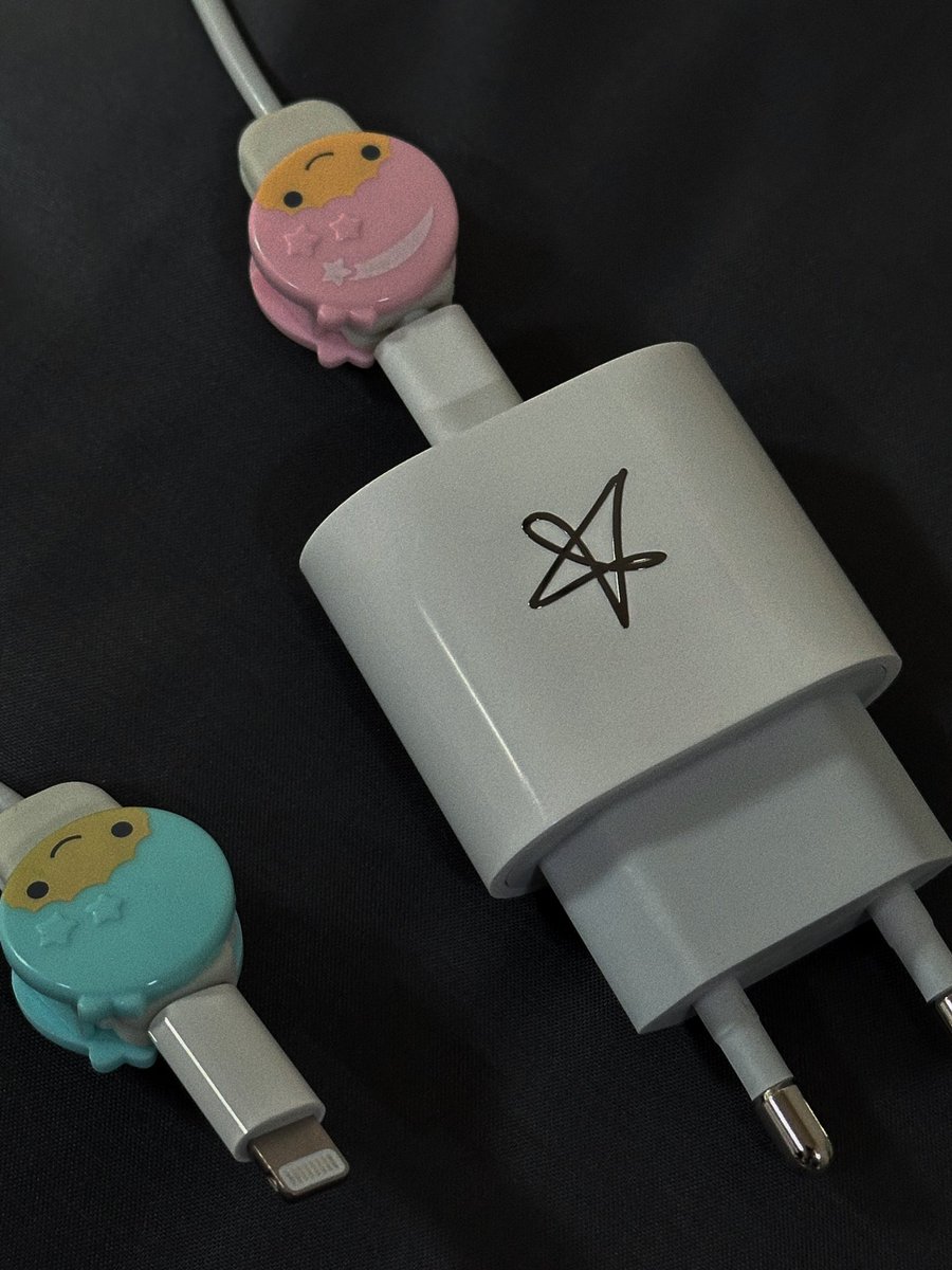 parkjjis2's tweet image. 지성이 생일 기념 이벤트 😆

#rt 추첨을 통해 5분께 지성이가 그린 별로 제작한 전자파 차단 스티커(전차스)를 드립니다 ⸝⸝ ᷇࿀ ᷆⸝⸝

🌟지성뵤블 25일 이상
🌟국내주소 한정

#오늘_지성이_생일이니까_행복하장
#DreamingWithJisung