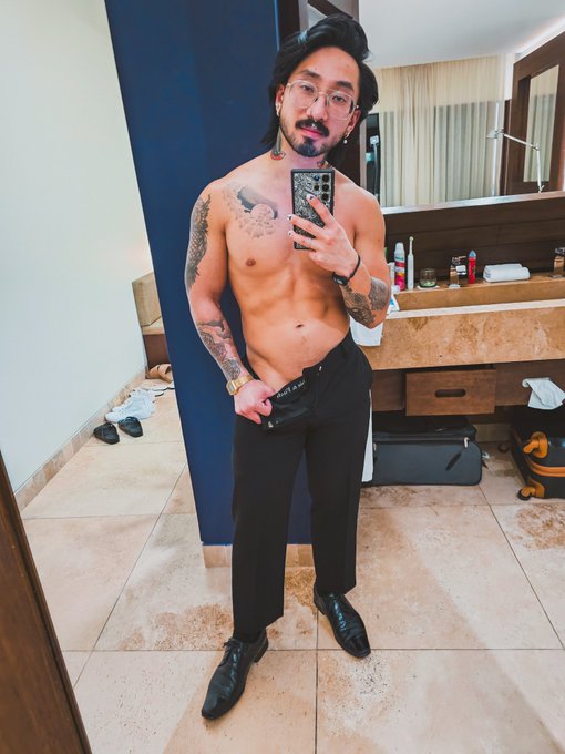 On or off?  P.S. Mexico has been amazing so far 😊 https://t.co/foHyAZE3s7