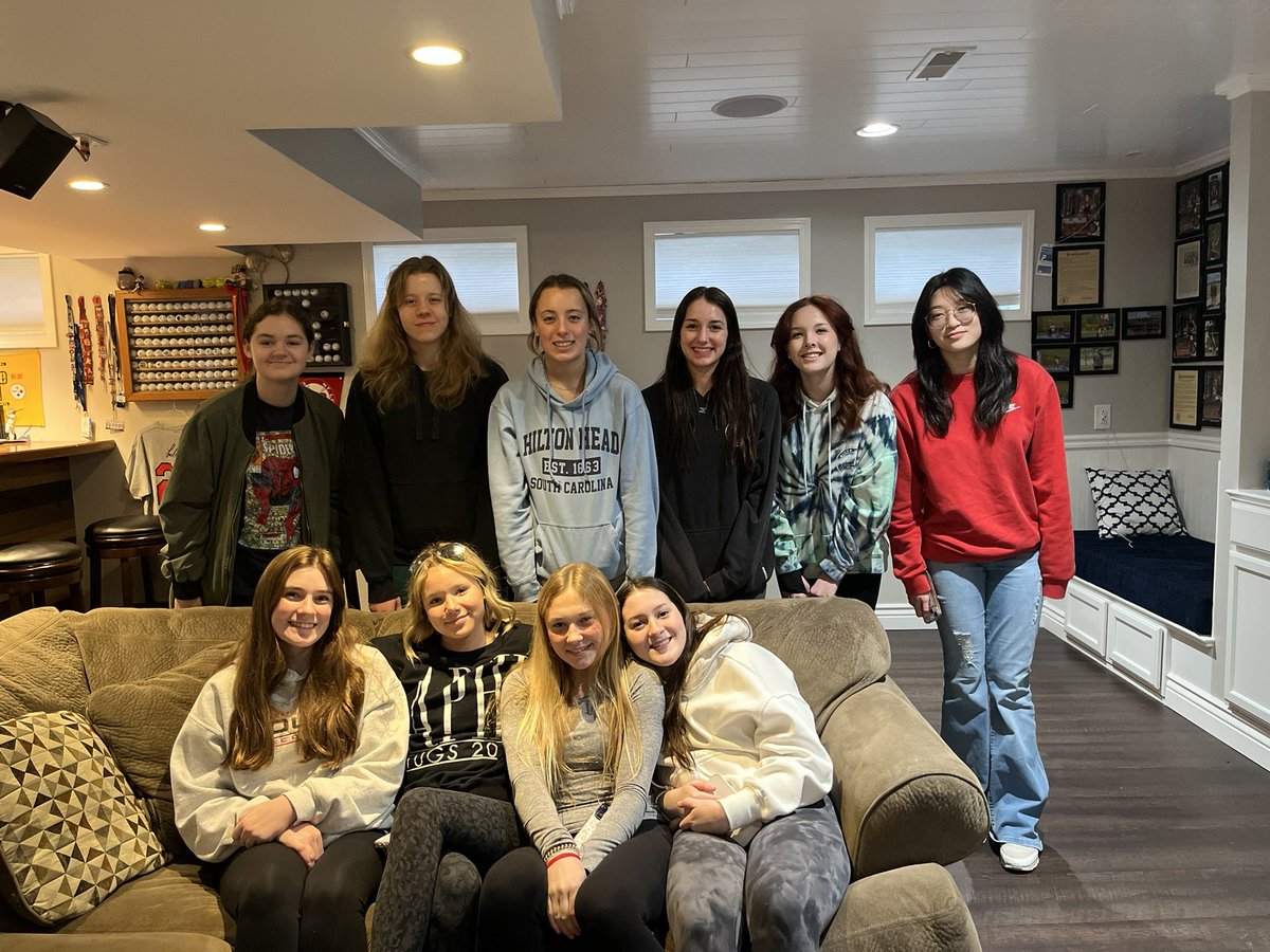 FZS_SwimandDive's tweet image. Progressive dinner was a success, the girls are ready for GACs! #carbloading #swimfamily