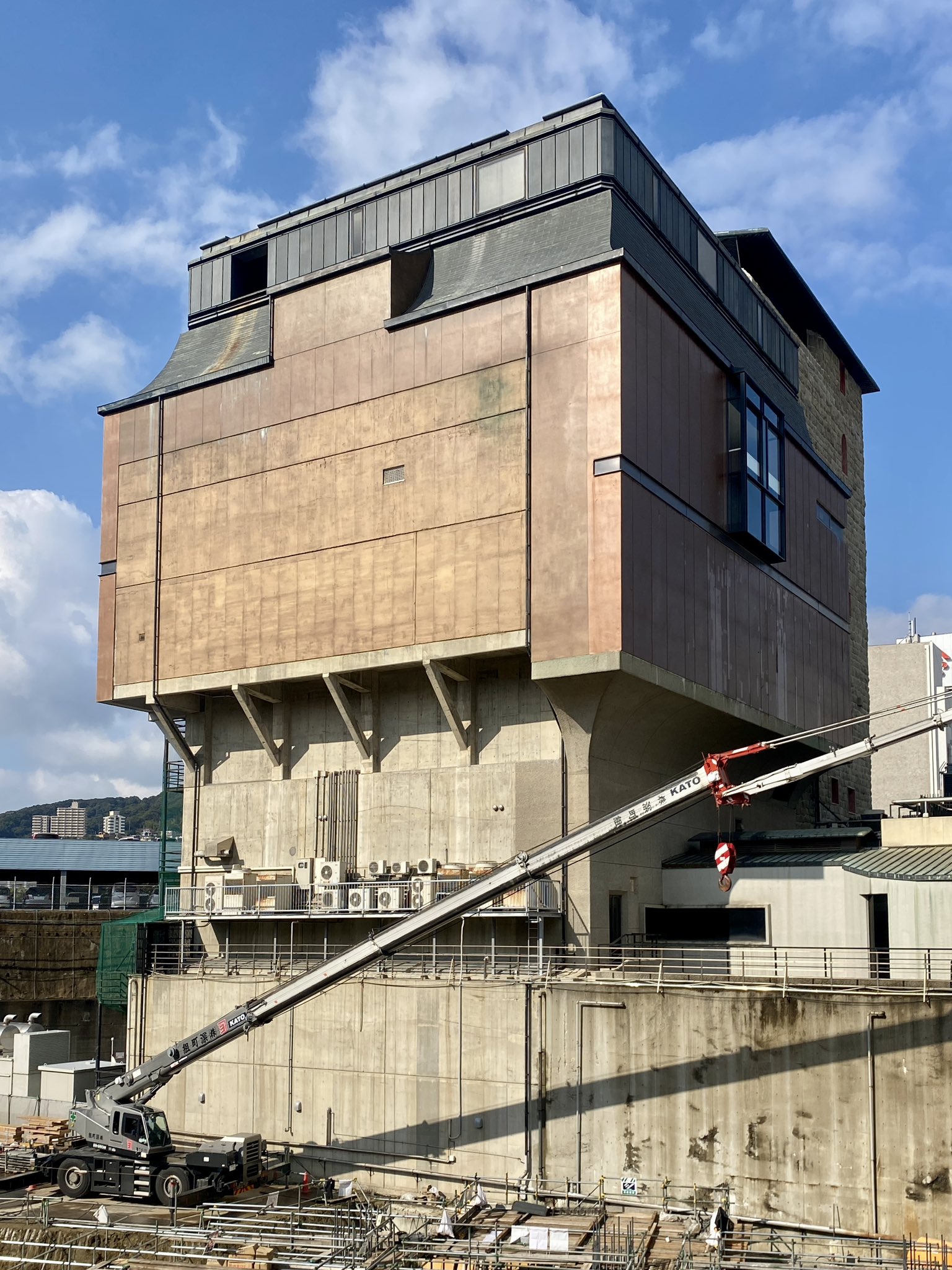 大正六年　堀山城家十世　堀浄親　造　佐渡金山狸置物共箱 大正六年 堀山城家十世 堀浄親 造 佐渡金山狸置物共箱