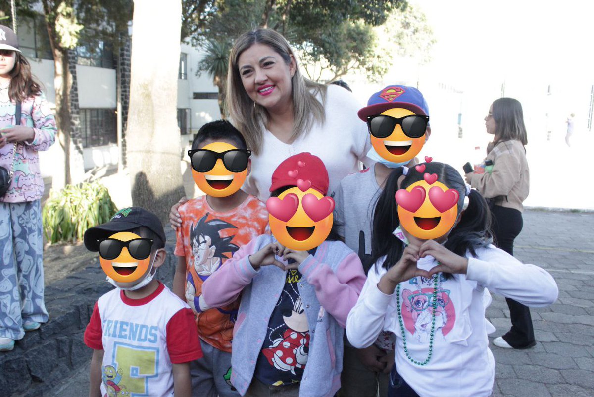 alfagonzalezm's tweet photo. #TlalpanMágico dibujó más de 10 mil sonrisas este fin de semana.  Las niñas y los niños de #Tlalpan merecen seguir sonriendo, no es necesaria una fecha especial para dar un regalo, solo es necesario hacerlo de corazón. Gracias por el cariño y las sonrisas de las y los más pequeños de Tlalpan.
