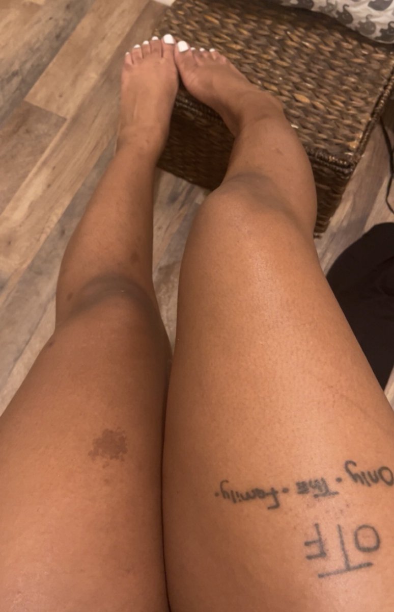 LachristainK's tweet photo. Selling content😝
#paypig #paypiggieswanted #feetpicsforsales #paypiggy https://t.co/smb1xr0e0B