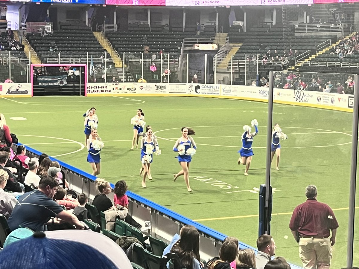 Our <a href="/DHSdiamondline/">Duchesne Diamondline</a> killed it today in front of a great crowd! 

#DHSPioneers
#GoAmbush