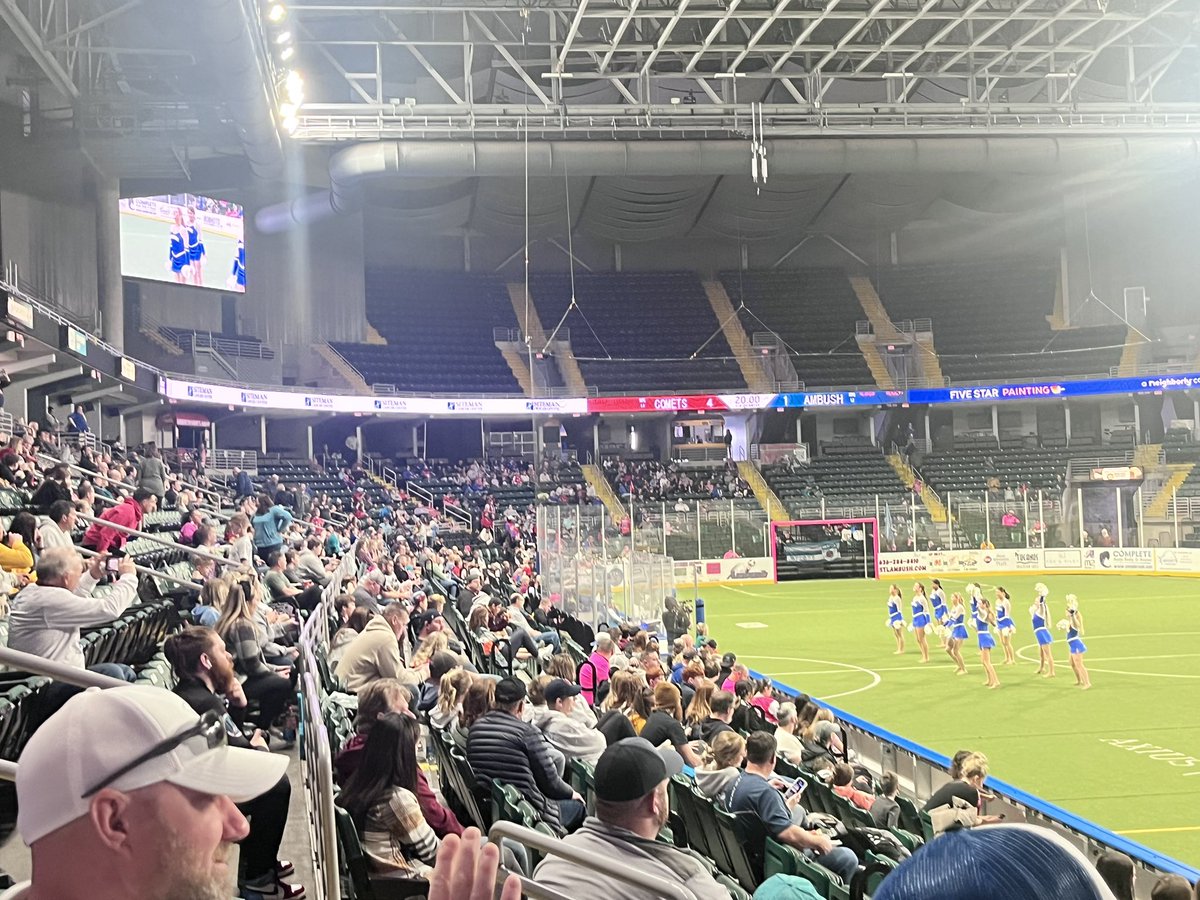 MrsTurn76096043's tweet photo. Our @DHSdiamondline killed it today in front of a great crowd! 

#DHSPioneers
#GoAmbush https://t.co/iuglVTrxUu