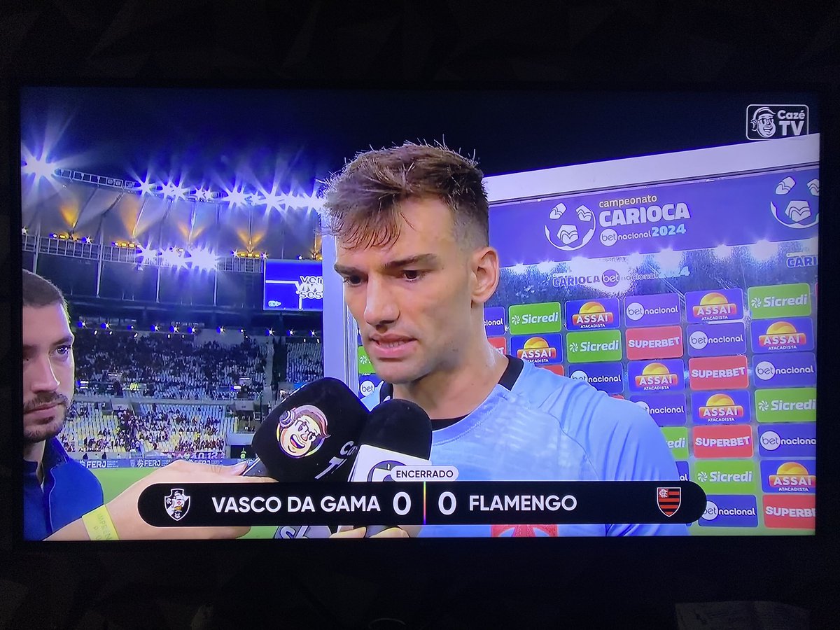 Léo Jardim, na entrevista pós-jogo;

🎙️”Vi várias pessoas me criticando,  mas pênalti é igual mulher dos outros, eu pego mesmo”