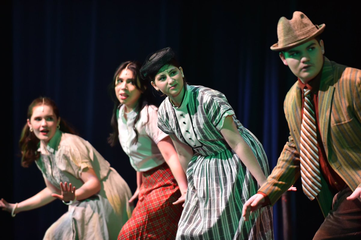 ViatorCulture's tweet photo. Congratulations and Bravo! Johnny and Olya did a great job performing in the SVHS winter musical “Little Shop of Horrors.” @SaintViatorHS https://t.co/pljiW6zom1