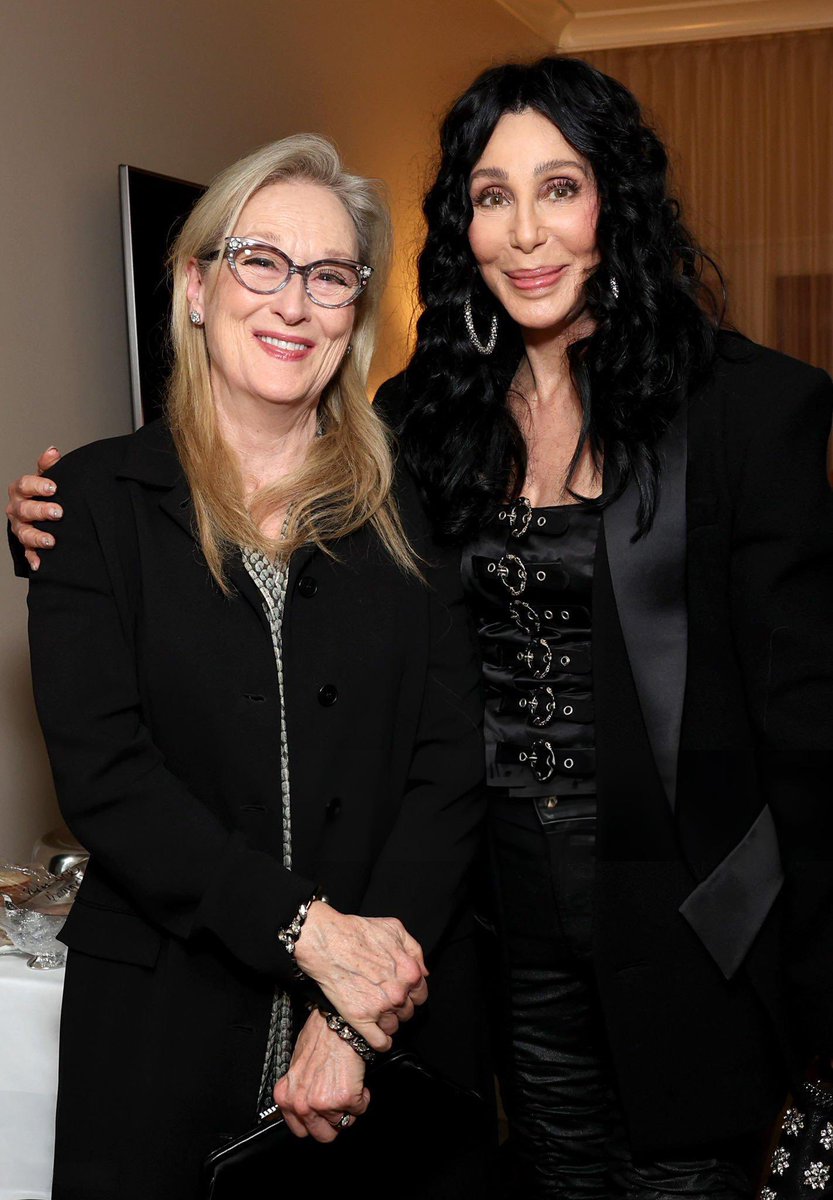 The other two boygenius girls at the little one’s funeral in 40 years