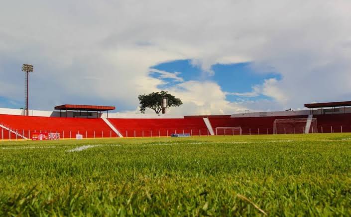 Fim de jogo.

Operário é derrotado pelo União Rondonópolis por 2 a 1.

O gol do Chicote da Fronteira foi marcado pelo atacante Guilherme Augusto