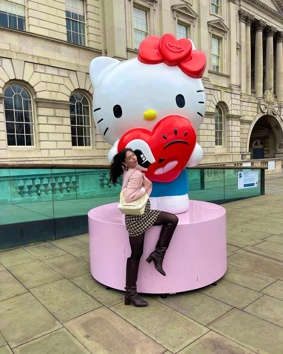 FrancescaEsmee's tweet photo. Such a dream day at the ‘cute’ exhibition in Somerset house today. My inner child and adult self couldn’t feel more aligned with everything I love and proud to be such a girly girl  💕🎀💅❤️🍄❣️

#cute #london #kawaii #happiness https://t.co/3rQDP0NbUa