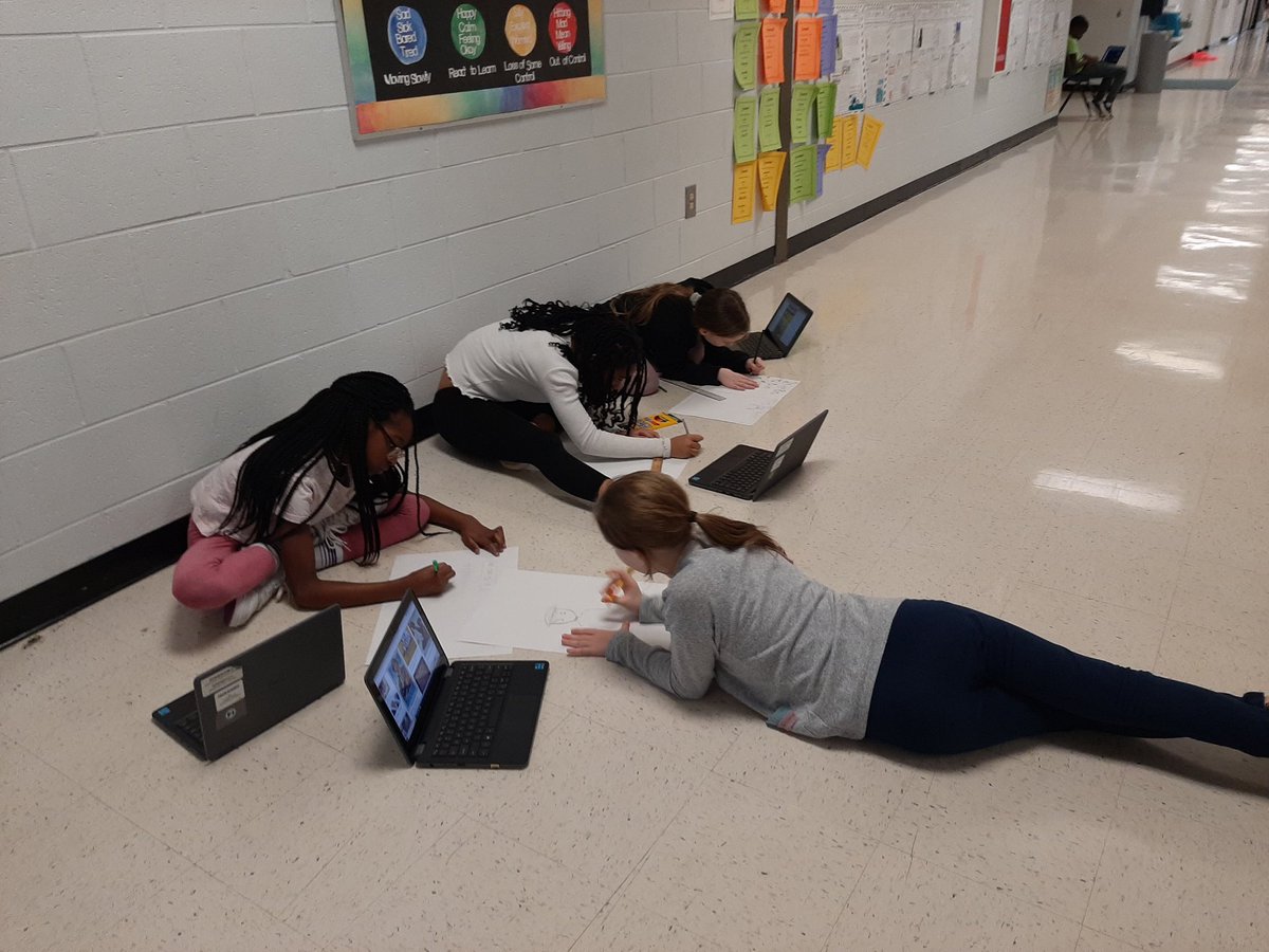 LizSikes4's tweet photo. Ms. Sikes' and Mr. Yorks' classes enjoying working on World War II Propaganda posters and making Edible plant and animal cells. @VaughanRockets @5thVaughan89083 https://t.co/EcBAJ9QHk3