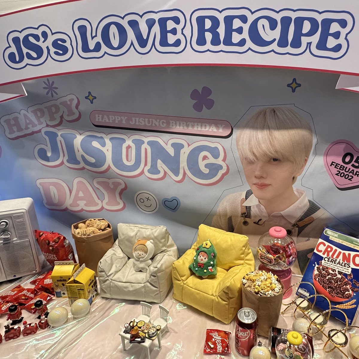 ssingjji's tweet photo. 출근전 지성생카💚💙
비바람불지만 행복한 그요일해야쮜
#JS_LOVE_RECIPE
#지성이의_레시피
#맛난게_메뉴인지_지성인지_와봐야알쥐 https://t.co/qlV8vc0Kui