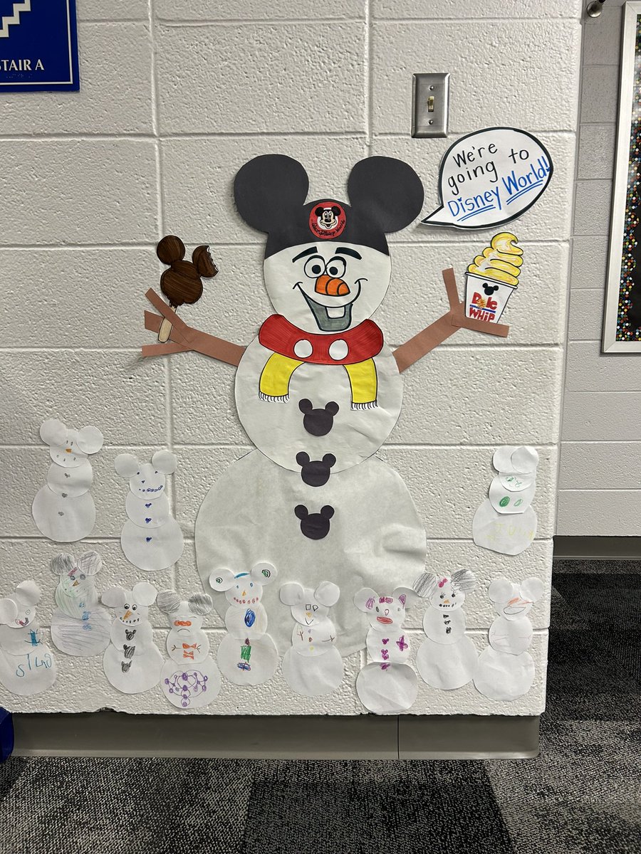 karst_heidi's tweet photo. Winter @ The Creek means #SCmustangs are decorating up some fun! https://t.co/4V0DVC5c9X