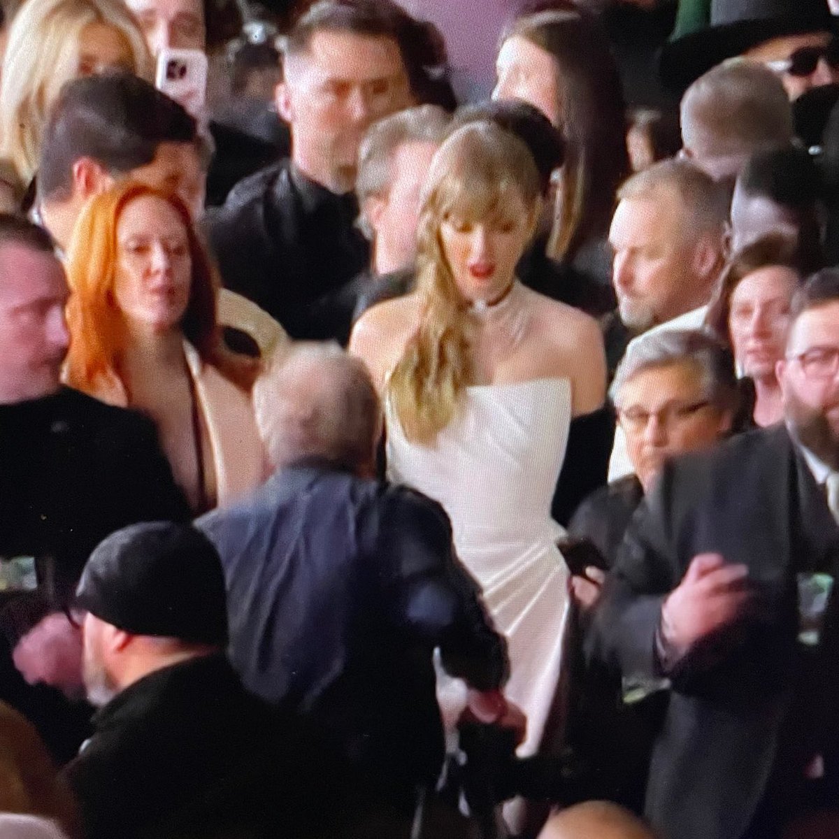 tswifterastour's tweet photo. 🚨| Taylor Swift is entering the 2024 #GRAMMYs with Tree Paine and Lana Del Rey! https://t.co/BtqXTd33Kv